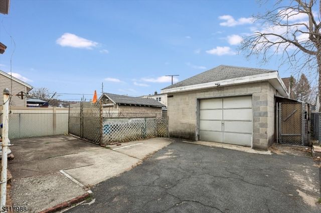 150 Boyle Ave, Totowa Boro, NJ 07512