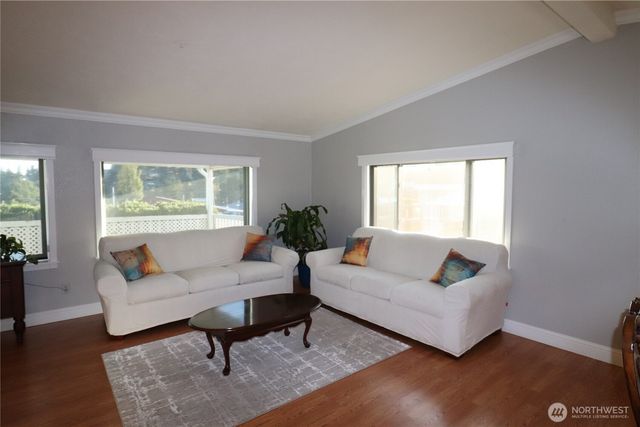 30901 State Route 20 #D2, Oak Harbor, WA 98277