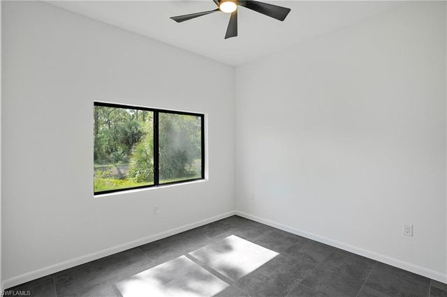 601 Hawthorne AVE S, Lehigh Acres, FL 33974