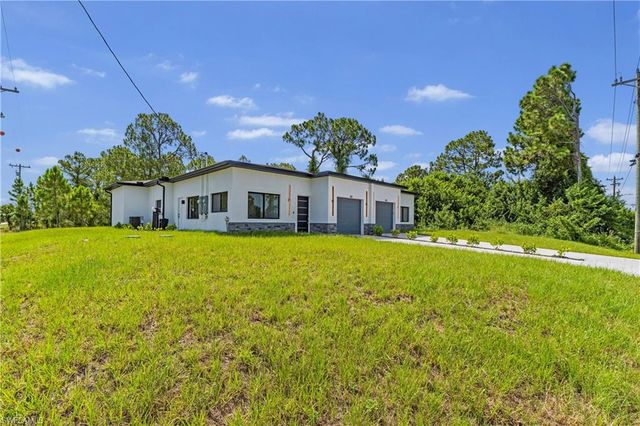 601 Hawthorne AVE S, Lehigh Acres, FL 33974