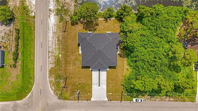 601 Hawthorne AVE S, Lehigh Acres, FL 33974