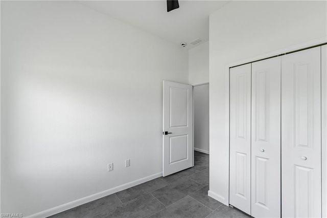601 Hawthorne AVE S, Lehigh Acres, FL 33974