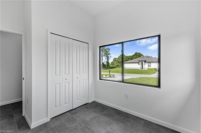 601 Hawthorne AVE S, Lehigh Acres, FL 33974