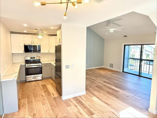 1511 Pebble Place, Parlin, NJ 08859