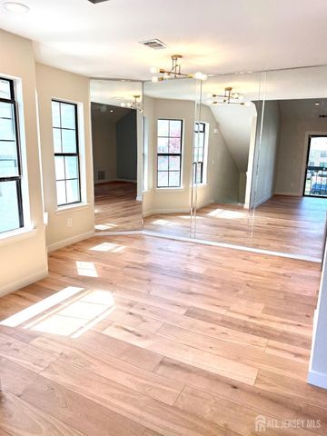 1511 Pebble Place, Parlin, NJ 08859