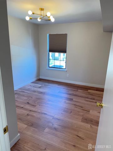 1511 Pebble Place, Parlin, NJ 08859