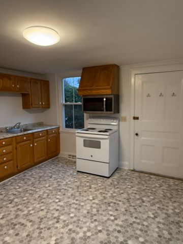 259 Old Whitfield Street 1, Guilford, CT 06437