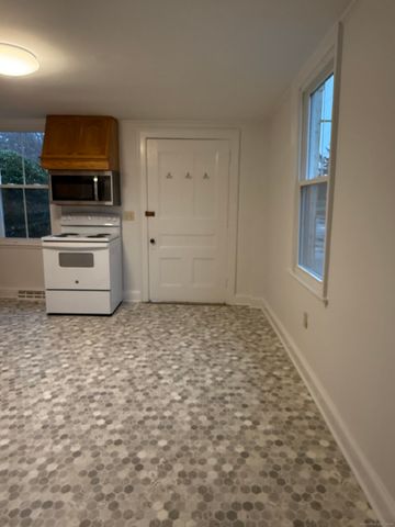 259 Old Whitfield Street 1, Guilford, CT 06437