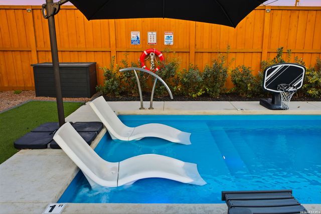 1503 E Crockett St,, San Antonio, TX 78202