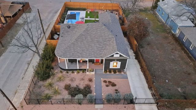 1503 E Crockett St,, San Antonio, TX 78202