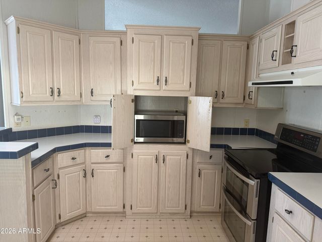 2208 W Baseline Avenue 102, Apache Junction, AZ 85120