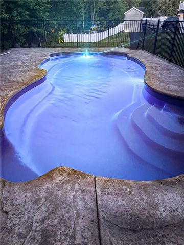 144 Dinwiddie Dr, Plum Boro, PA 15068