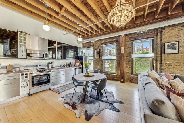 525 N Halsted Street 212, Chicago, IL 60642