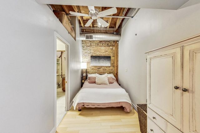 525 N Halsted Street 212, Chicago, IL 60642