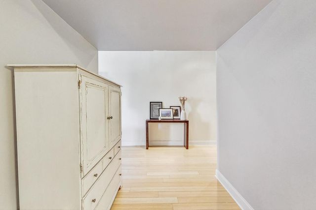 525 N Halsted Street 212, Chicago, IL 60642