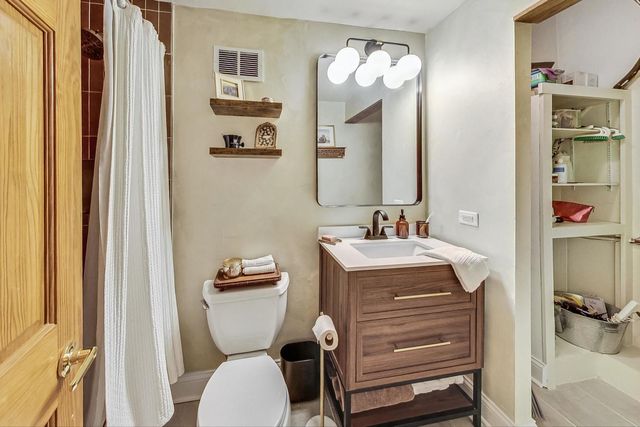 525 N Halsted Street 212, Chicago, IL 60642