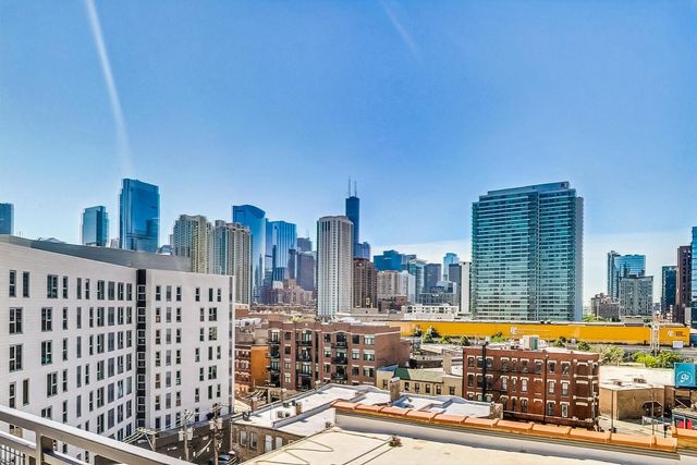525 N Halsted Street 212, Chicago, IL 60642