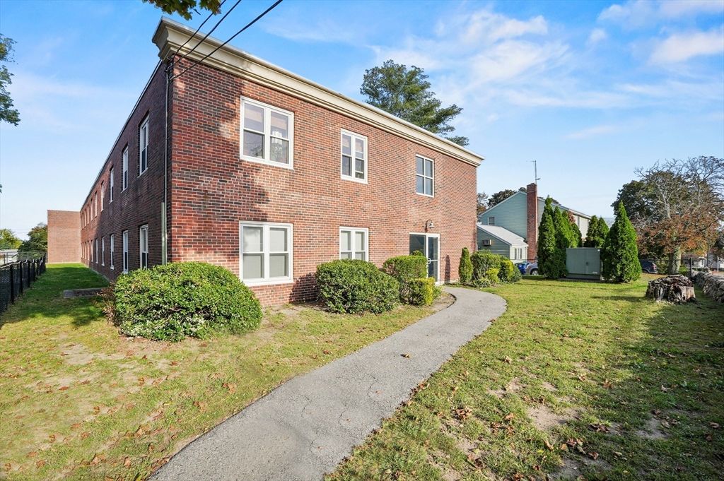 145 Hancock Street 214, Braintree, MA 02184