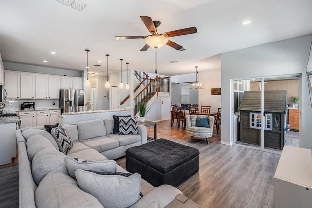 9212 OAK PRIDE COURT, Tampa, FL 33647