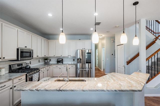 9212 OAK PRIDE COURT, Tampa, FL 33647