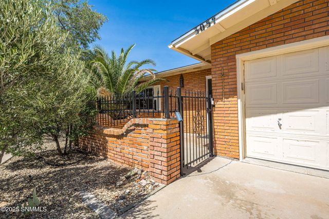 3037 Missouri Avenue, Las Cruces, NM 88011