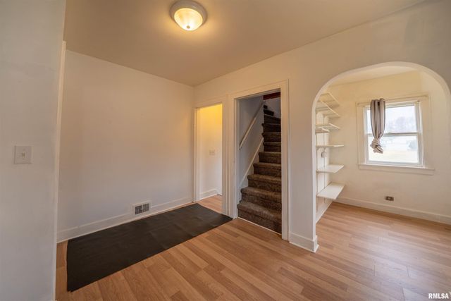 3412 N GALE Avenue, Peoria, IL 61604