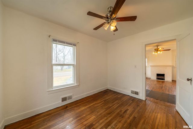 3412 N GALE Avenue, Peoria, IL 61604