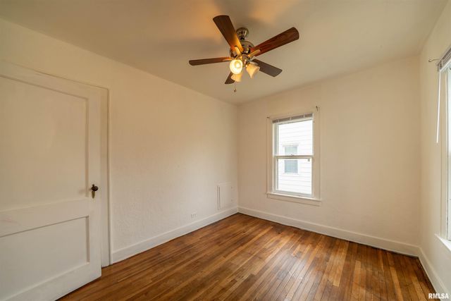 3412 N GALE Avenue, Peoria, IL 61604