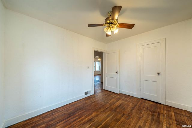 3412 N GALE Avenue, Peoria, IL 61604