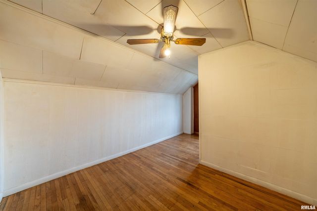 3412 N GALE Avenue, Peoria, IL 61604