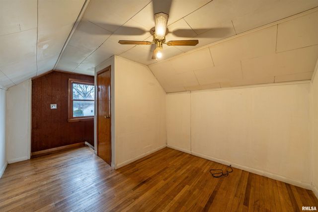 3412 N GALE Avenue, Peoria, IL 61604