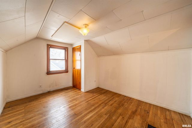 3412 N GALE Avenue, Peoria, IL 61604