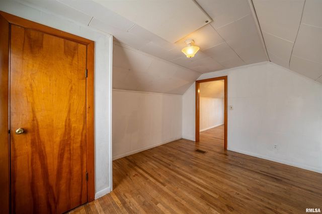 3412 N GALE Avenue, Peoria, IL 61604