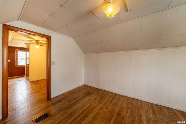 3412 N GALE Avenue, Peoria, IL 61604