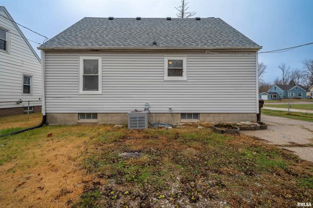 3412 N GALE Avenue, Peoria, IL 61604