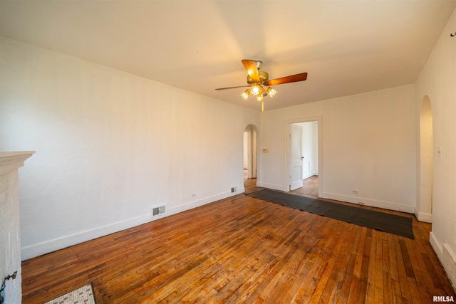 3412 N GALE Avenue, Peoria, IL 61604