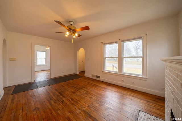 3412 N GALE Avenue, Peoria, IL 61604