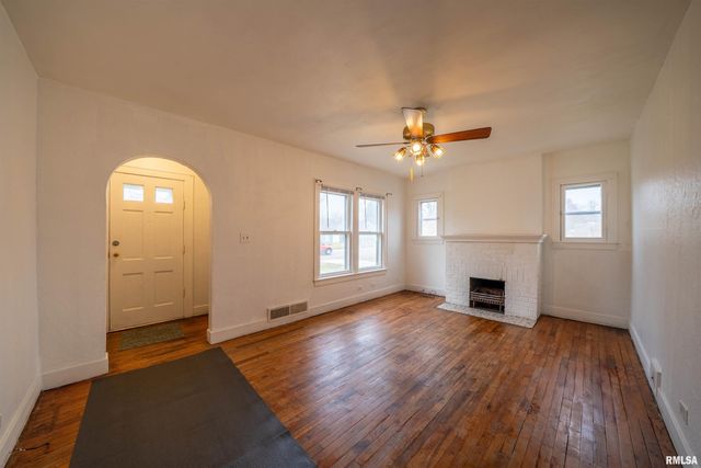 3412 N GALE Avenue, Peoria, IL 61604