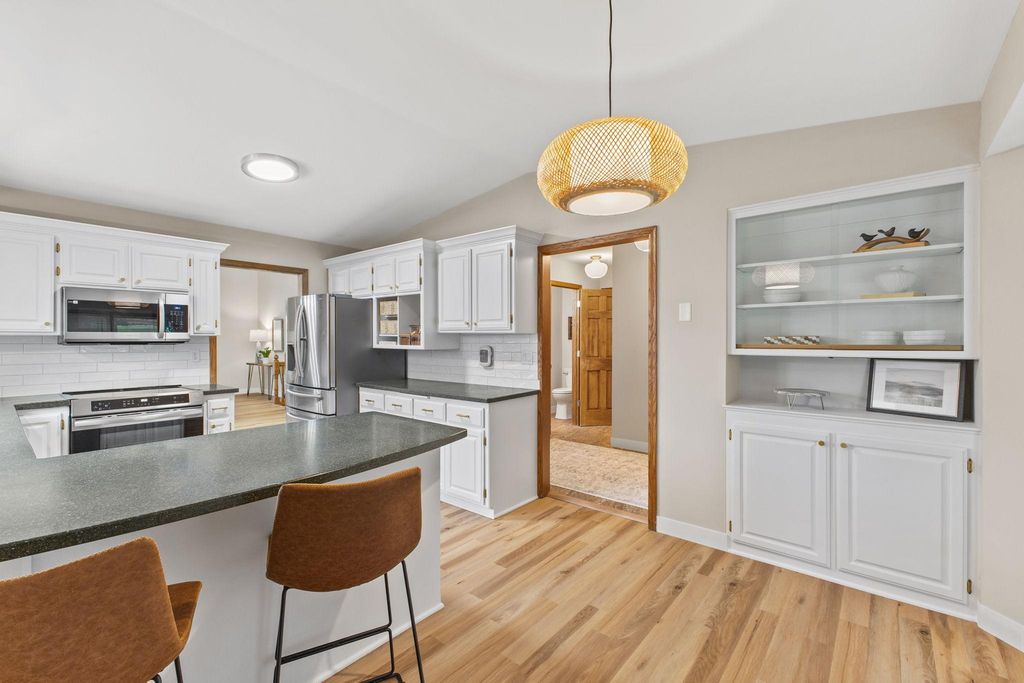 13762 93rd Place N, Maple Grove, MN 55369 — photo 4