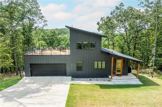 52 Chatburn Drive, Bella Vista, AR 72715