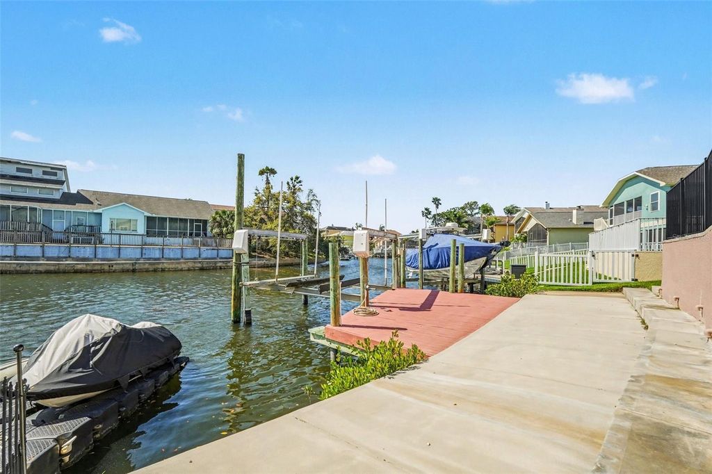 Image 4 of property listing at 6340 SPOONBILL DRIVE, New Port Richey, FL 34652