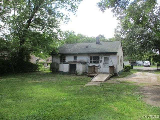 1914 Oak Hill Ln, Richmond, VA 23223