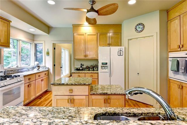 140 Hearthside LN, Williamsburg, VA 23185
