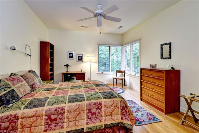 140 Hearthside LN, Williamsburg, VA 23185