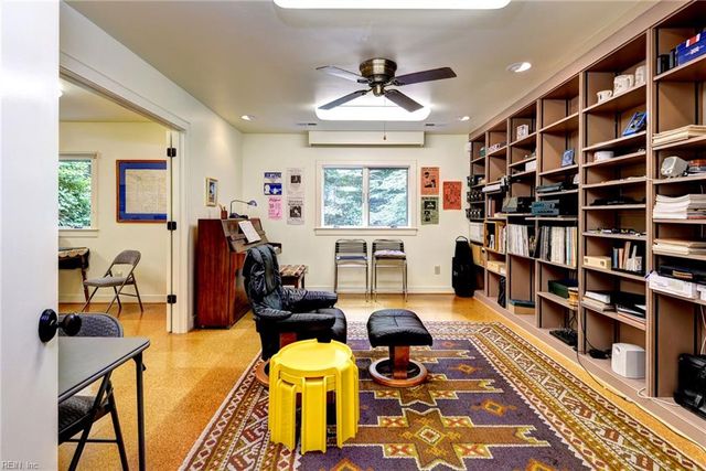 140 Hearthside LN, Williamsburg, VA 23185