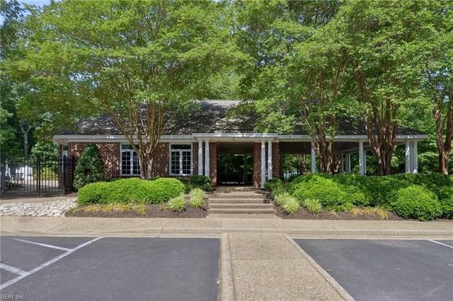 140 Hearthside LN, Williamsburg, VA 23185