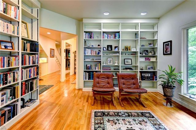 140 Hearthside LN, Williamsburg, VA 23185
