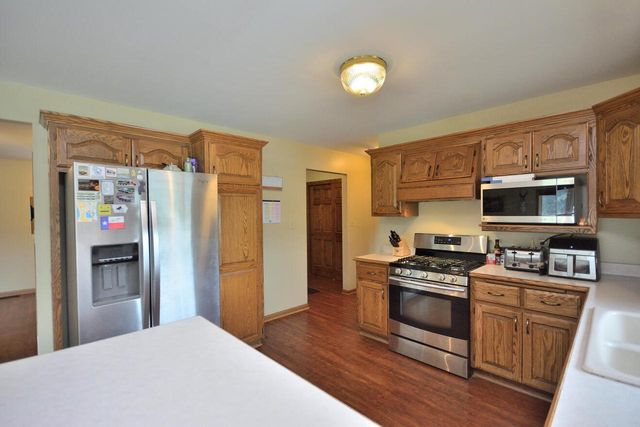 S108W37645 Draper ROAD, Eagle, WI 53119