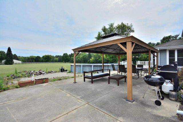S108W37645 Draper ROAD, Eagle, WI 53119