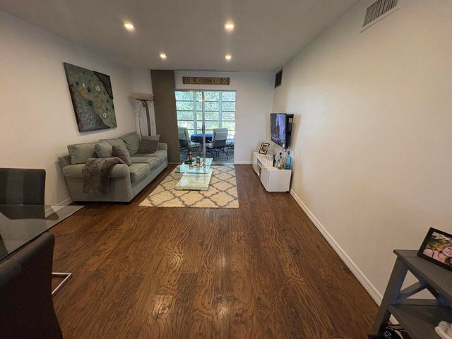 2161 NE 1st Court 206, Boynton Beach, FL 33435